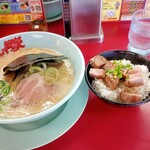 ラーメン山岡家 - 料理写真: