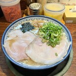 博多とんこつ 天神旗 - 超博多