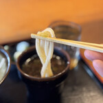 手打ちうどん つるや - 麺。つやつや。キラキラ。