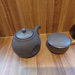 鰻の成瀬 別府店 - 左（追いダレ）　右（山椒）