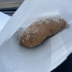 パンと蜜 - キャトルナッツハーフ220円