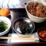 韓国料理 サムギョプサル どやじ - ランチ（炭火豚焼肉丼）