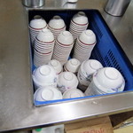 八珍小吃 - セルフのスープ皿とご飯茶碗