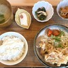 イヤサカ食堂