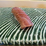 小判寿司 - づけ。