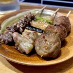 鳥正 - 料理写真:＊つくね団子・ねぎま・つなぎ（各¥143）