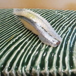 小判寿司 - 細魚。