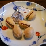 自家焙煎珈琲 華きりん - ピスタチオとチョコレート