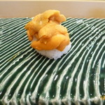 小判寿司 - 海胆。