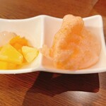 ザ ブッフェ 包包點心 - フルーツ、えびせん