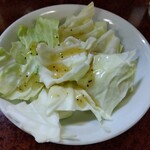 鶴亀 - お通し(塩だれキャベツ) 200円(税込)(2026年1月22日撮影)