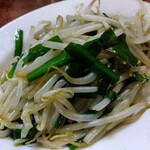 鶴亀 - ニラともやし炒め 350円(税込)(2026年１月22日撮影)