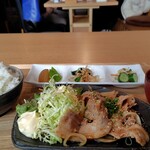 居酒屋 潮 酒と飯処 - おかず定食 生姜焼き 1200円、ごはん大盛り無料になります