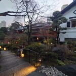 東京 芝 とうふ屋うかい - 素晴らしい庭園