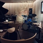 THE MOMENT JAZZ CLUB - 