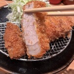 とんかつ檍 銀座8丁目店 - ロースカツ断面