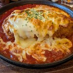 肉バル スノーキー - ロースカツのトマトチーズ焼き♡
      カツはサクサク♡チーズトロ～り♡(//∇//)