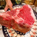 トラットリア ブカ マッシモ - ビステッカのお肉