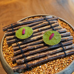 レストラン ウオゼン - イノシシリエット、セロリパウダー