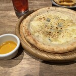 シカゴピザと溶岩ハンバーグ ガーデンファーム - 