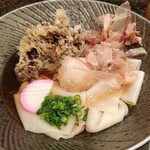 花山うどん - 舞茸天の花かつおみぞれ1450円税込、群馬県産天ぷら専用舞茸使用