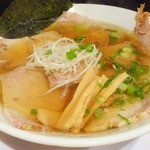 いでゆ商店 - 醤油チャーシュー麺