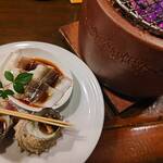 魚や 旬平 - 七輪焼き（さざえ、ハモ）