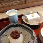 四間道 とりう - 冷奴