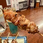 焼鳥どん - 極み卵黄が溶け込む 創業秘伝ダレをまとわせた焼鳥