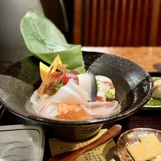 雷門き介 神保町店