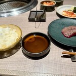 うし松 - ここで白飯をオーダー(無料)