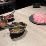 うし松 - サーロイン牛丼の食材たち