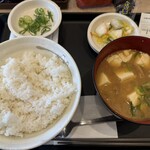 松屋 八王子山田店 - 