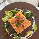 明治安田CAFE 丸の内 - アトランティックサーモンサンドイッチ