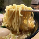 家系ラーメン クックら - 麺リフト。