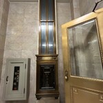 明治安田CAFE 丸の内 - 館内