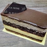 パティスリー イル・プルー・シュル・ラ・セーヌ - 