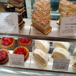 パティスリー イル・プルー・シュル・ラ・セーヌ - 