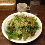 Furansu Tei - 大盛り無料のディナーサラダ