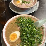 濃厚豚骨らーめん 博多一路 - 