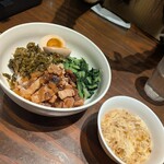 羽根つき焼小籠包 鼎’s ルクア大阪店 - 