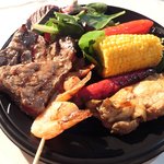 Hilton Hawaiian Village Waikiki Beach Resort - ヒルトン星空BBQ 9190円 のバーベキュー