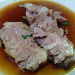 ニュー大龍 - まずは｢チャーシュー小￥700-(10%税込)｣です。あいかわらず、柔くトロトロホロホロでむっちゃ美味しい。