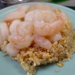 ニュー大龍 - ｢エビチャーハン￥900-(10%税込)｣です。これでもかってくらいプリップリのエビがゴロゴロ入っていて、エビ好きには堪らない一品ですねっ!!