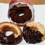 ミスタードーナツ  - GODIVのを両サイドにはいつもの面子達（笑）