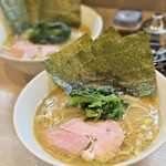 豚骨醤油 ラーメンつる家 - 