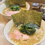 豚骨醤油 ラーメンつる家 - 