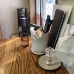 らぁ麺　福橋 - 順番的にテーブル席へ！