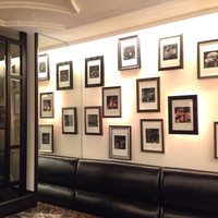 Shangri-La's secret ROPPONGI - 壁にはキノコの写真が入った額縁がいっぱい！