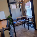 Farm Dining MOCO - 内観